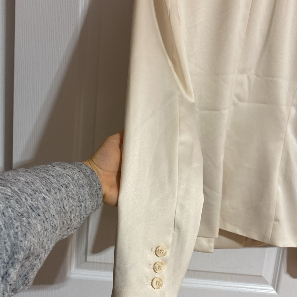 Guess Cream Blazer with Silver Sparkles & Shoulder Pads Size 8 - Picture 11 of 11